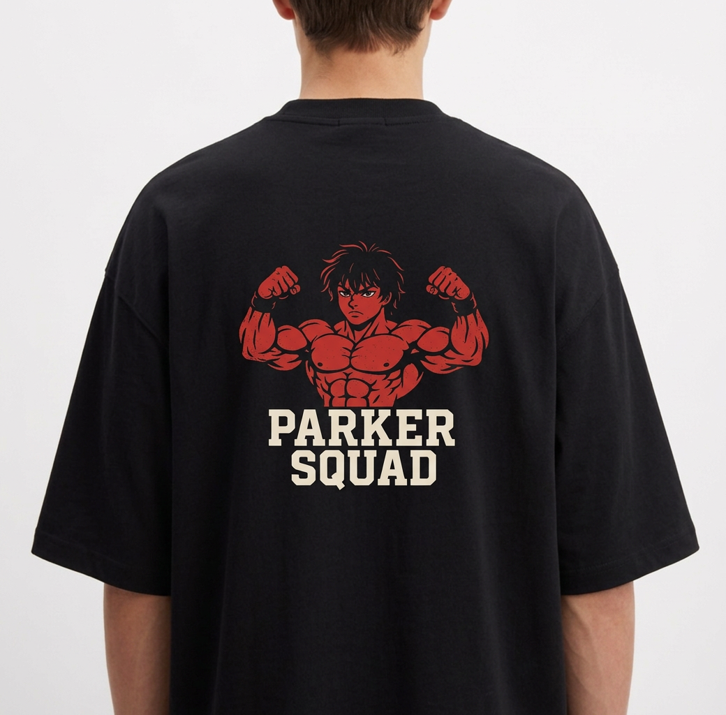 Camiseta com estampa frontal de letras estilizadas e estampa traseira de personagem musculoso flexionando, acompanhado das palavras "Parker Squad".