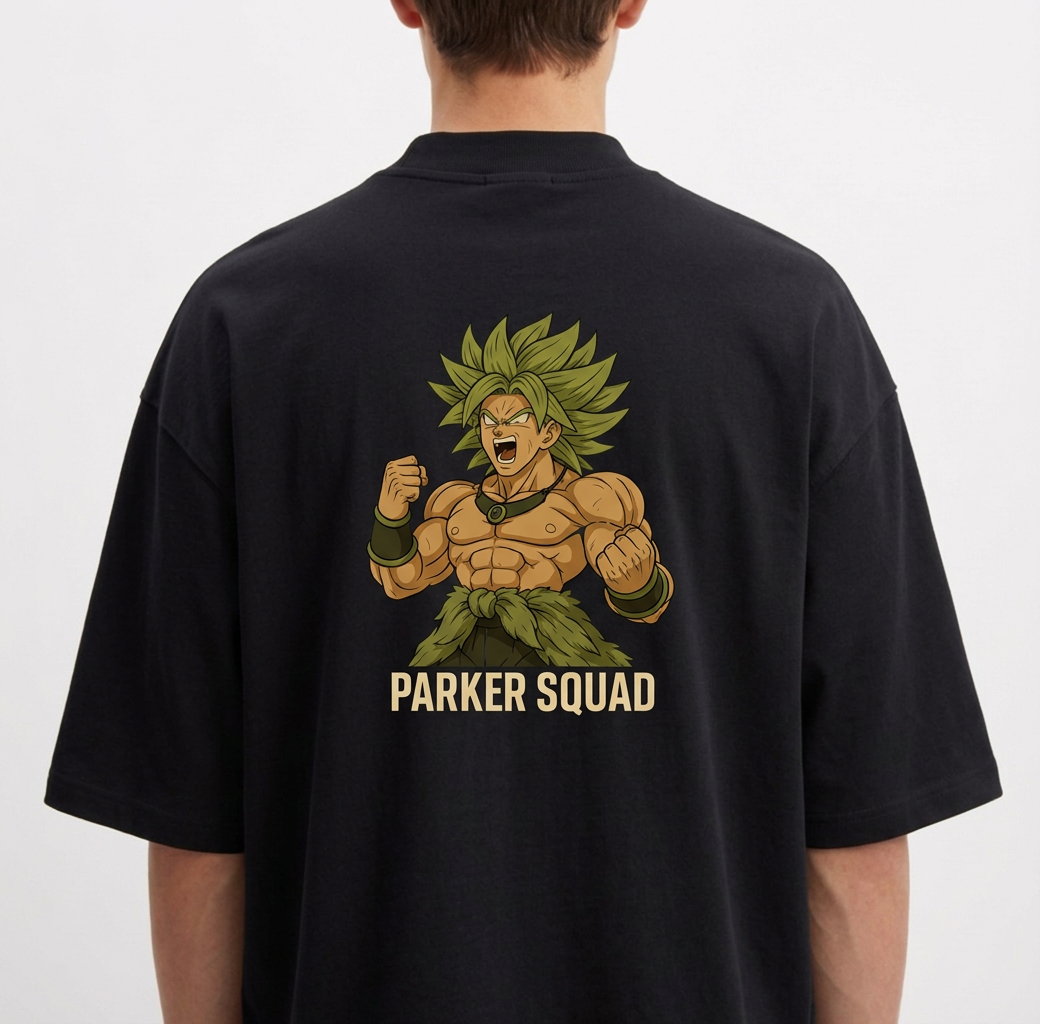 Camiseta com estampa frontal de letras estilizadas e estampa traseira de personagem musculoso em pose de poder acompanhado da frase "PARKER SQUAD".