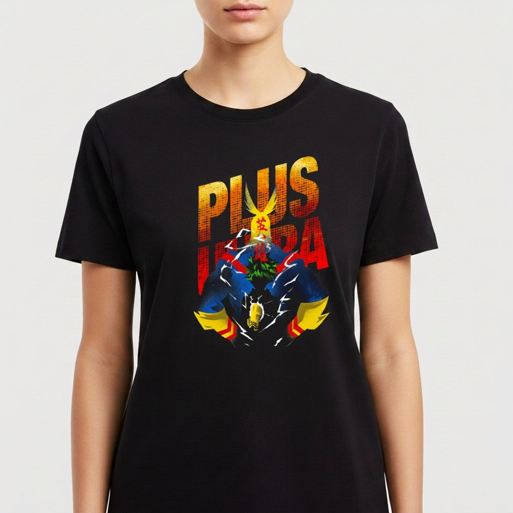 Camiseta com estampa frontal de um herói com cabelos dourados, capa azul e detalhes vermelhos, fundo com a frase 