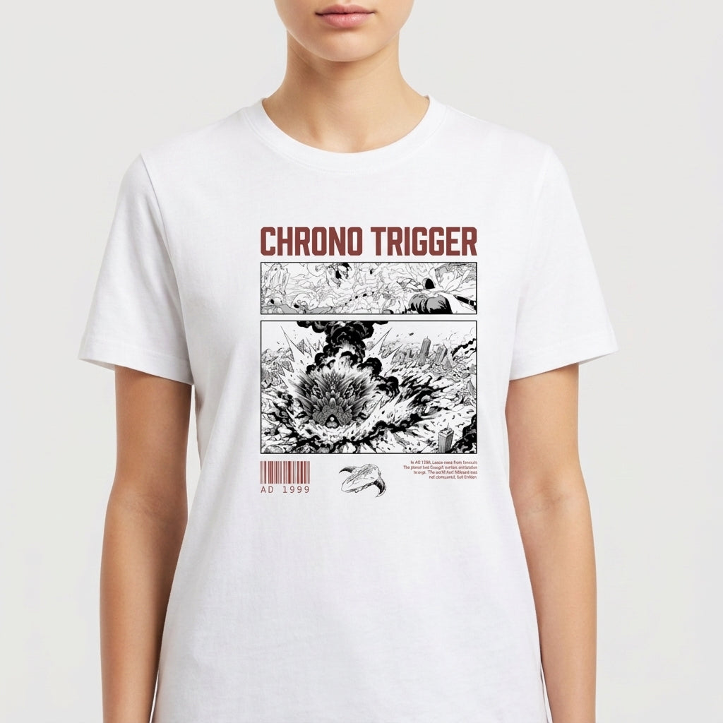 Camiseta com estampa frontal de três quadros estilo mangá repletos de detalhes dramáticos, incluindo um impacto explosivo e o título "Chrono Trigger" em destaque.