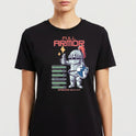 Camiseta com estampa frontal de cavaleiro em armadura completa, segurando escudo com letra "F". Texto "Full Armor" e lista detalhada ao lado.
