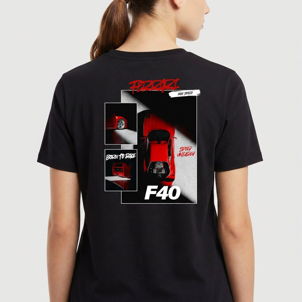 Camiseta com estampa traseira de carro esportivo F40, composta por vistas laterais, frontais e texto estilizado nas cores vermelha e branca.