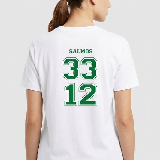 Camiseta com estampa frontal de frase inspiradora acompanhada de símbolo nacional e estampa traseira com texto "SALMOS" acima dos números "33" e "12".