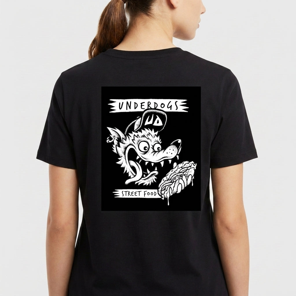 Camiseta com estampa frontal de rosto de cachorro em círculo, escrito "Underdogs Street Food" e estampa traseira de cachorro comendo lanche sob o título "Underdogs".