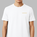 Camiseta com estampa frontal minimalista de linha fina e estampa traseira de espiral intricate centralizada, adicionando detalhe distinto à parte de trás.