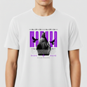 Camiseta com estampa frontal de figura religiosa centralizada, pássaros em voo, arame farpado acima, texto "MOTHER" em destaque e "SALVE RAINHA" abaixo.
