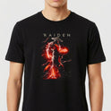 Camiseta com estampa frontal de um guerreiro em pose poderosa rodeado por raios e energia luminosa, com o nome "RAIDEN" acima da imagem.