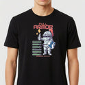 Camiseta com estampa frontal de cavaleiro em armadura completa, segurando escudo com letra "F". Texto "Full Armor" e lista detalhada ao lado.